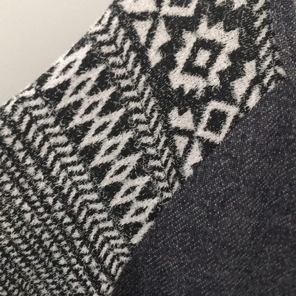 Aztec oversized tunic - Picture 2 of 3